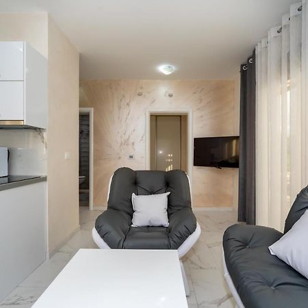 Kaom Lux Apartment Dobra Voda Ngoại thất bức ảnh