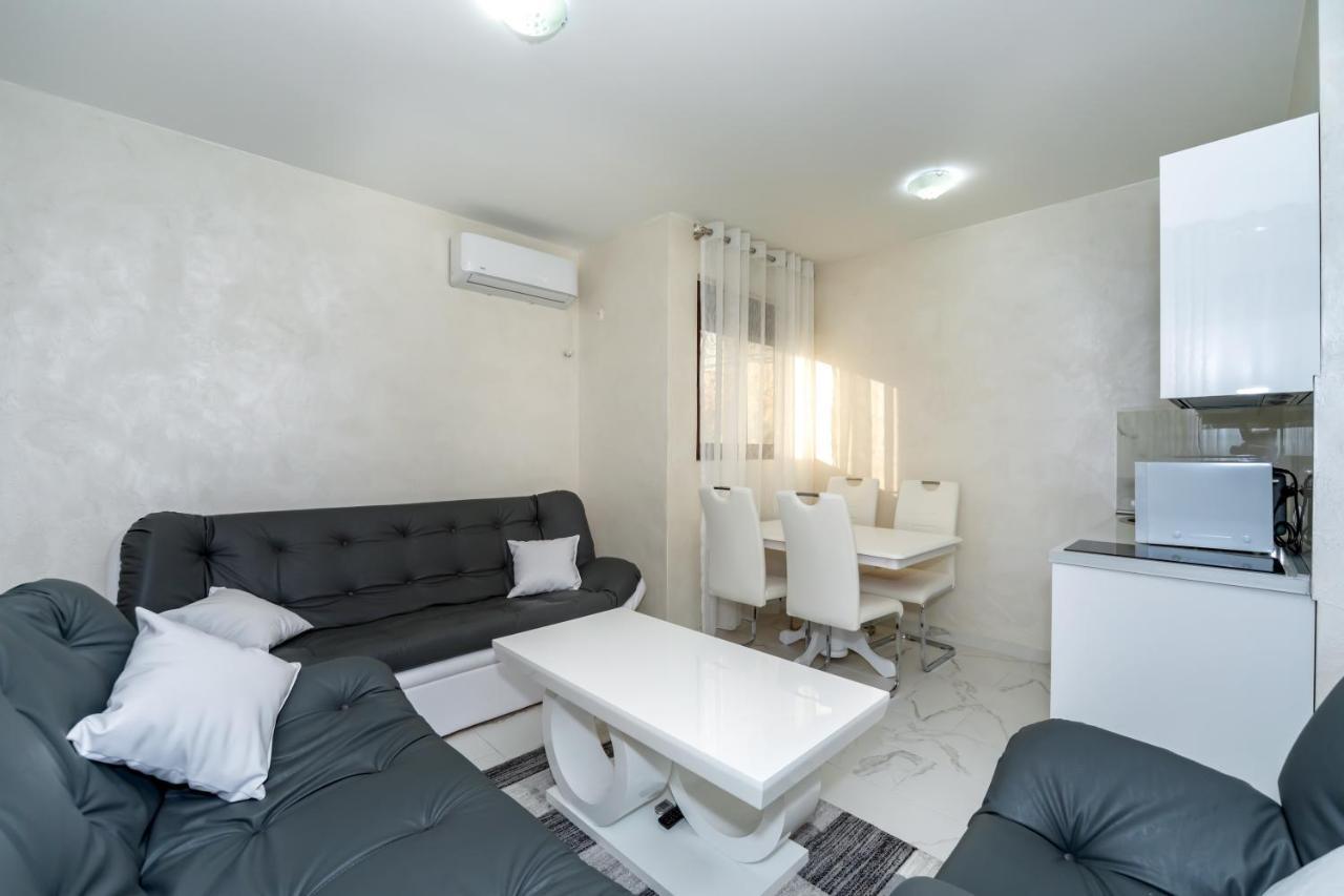 Kaom Lux Apartment Dobra Voda Ngoại thất bức ảnh