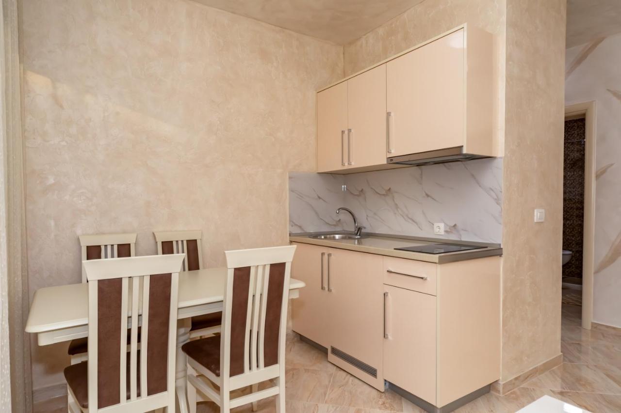 Kaom Lux Apartment Dobra Voda Ngoại thất bức ảnh