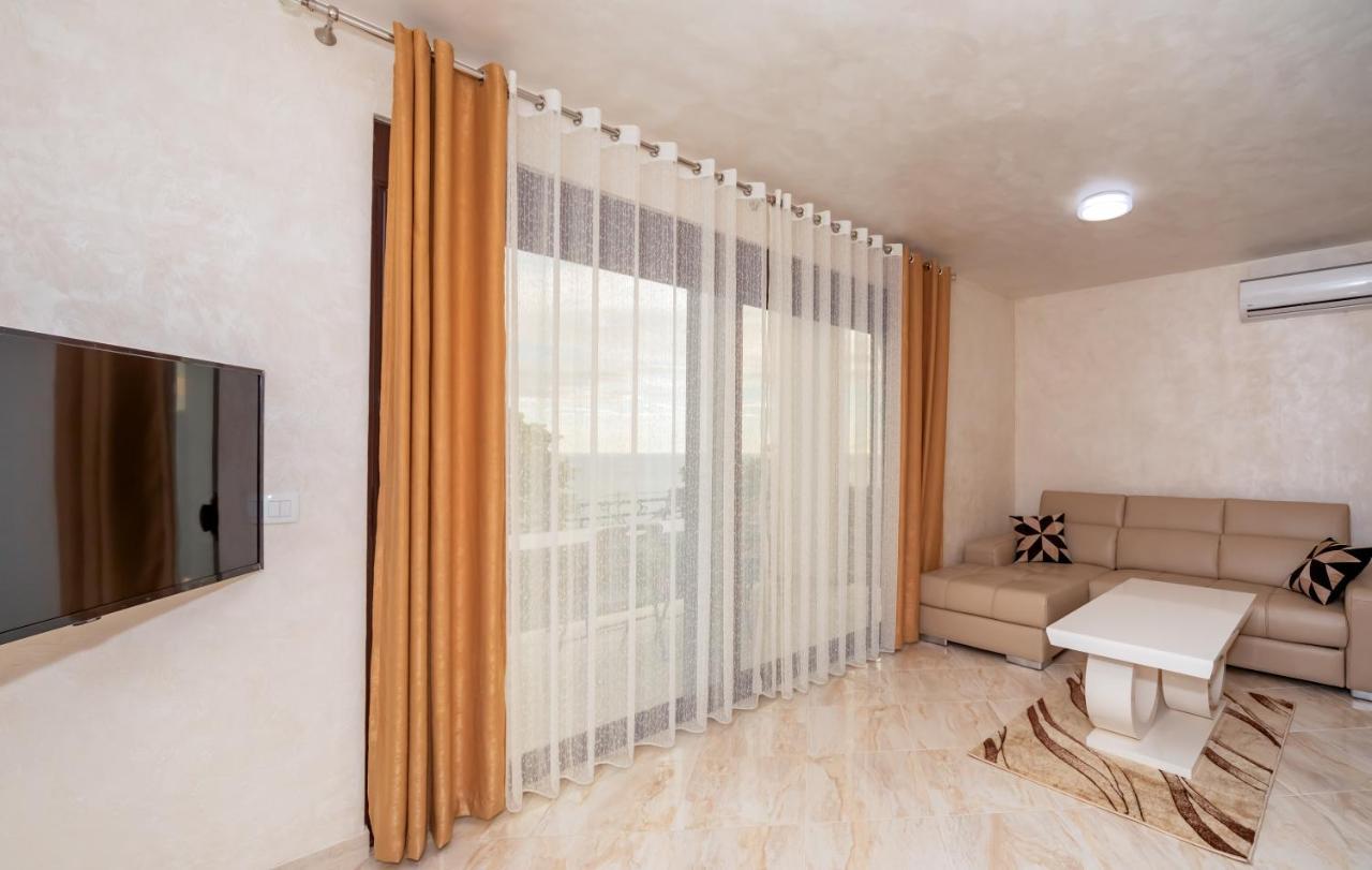 Kaom Lux Apartment Dobra Voda Ngoại thất bức ảnh