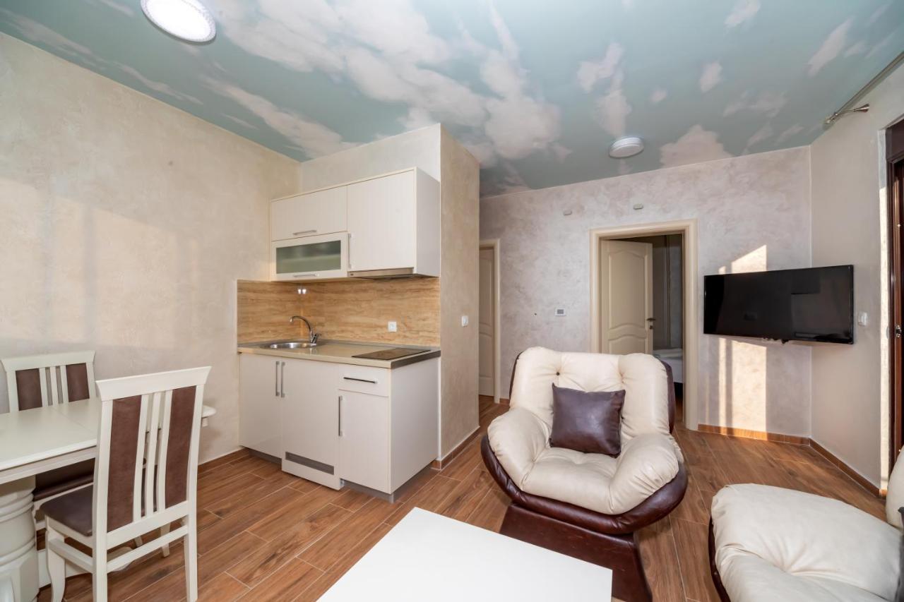 Kaom Lux Apartment Dobra Voda Ngoại thất bức ảnh